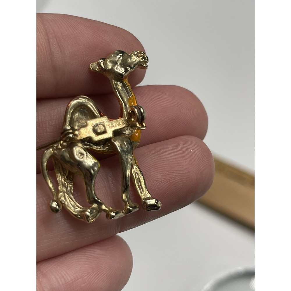 Vintage Enamel Brooch Pin Camel‎ Gold -Tone Rhinestone-Eye Retro - Picture 4 of 8